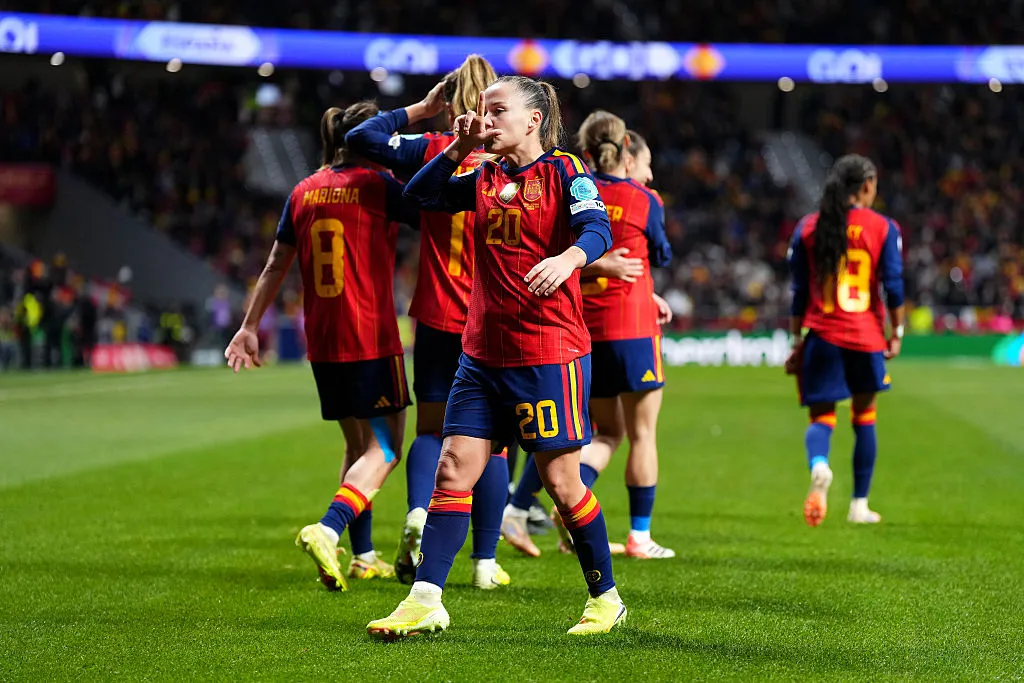 Claudia Pina marcou quatro gols na Women’s Nations League – Foto: Angel Martinez/Getty Images