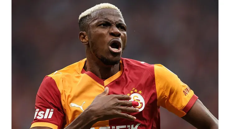 Victor Osimhen foi ligado ao Real Madrid e vive boa fase defendendo o Galatasaray (Foto: Ahmad Mora/Getty Images)