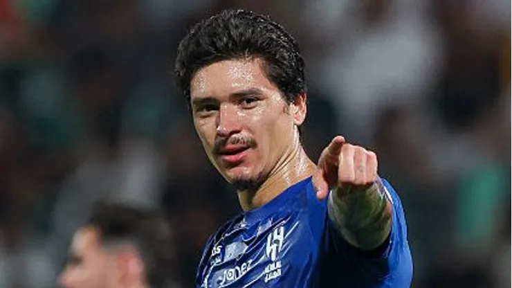 Darwin Núñez foi ligado a uma possível saída do Al-Hilal, mas ele não deve deixar o clube (Foto: Yasser Bakhsh/Getty Images)