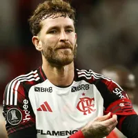 Olympiacos quer acordo com o Flamengo para anunciar Léo Pereira