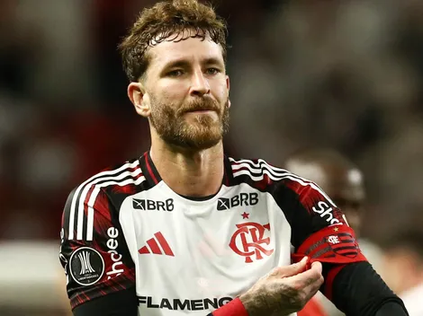 Olympiacos quer acordo com o Flamengo para anunciar Léo Pereira