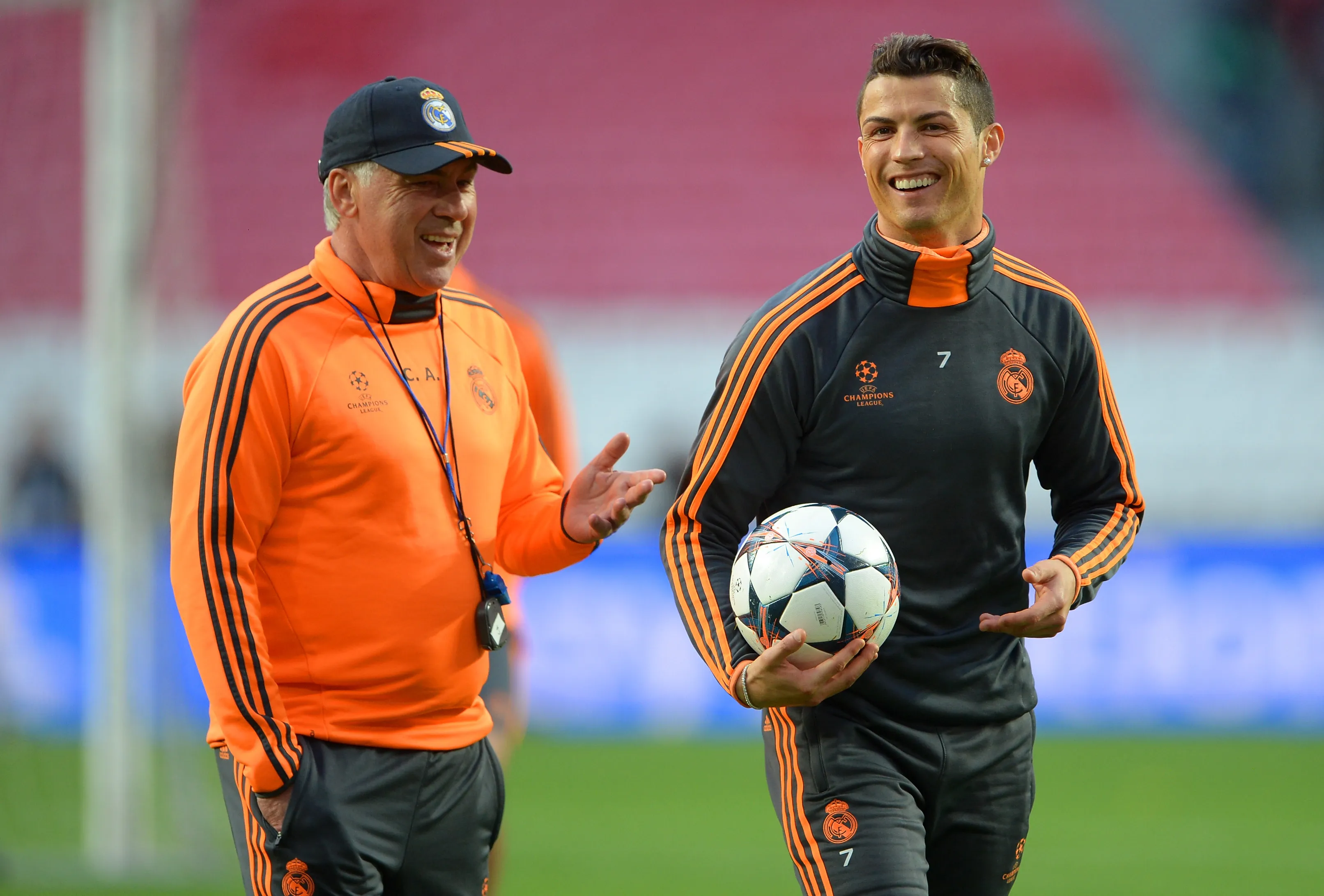 Ancelotti e Cristiano Ronaldo nos tempos de Real Madrid  (Foto: Michael Regan/Getty Images)