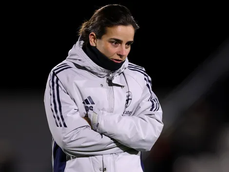 Renée Slegers nega problemas no vestiário do Arsenal