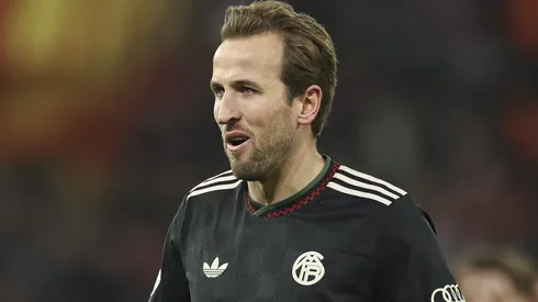 Kane em campo com o Bayern de Munique (Foto: Maja Hitij/Getty Images)