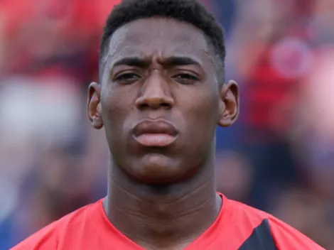 Léo Pelé recebe sondagem do León e pode deixar o Athletico Paranaense