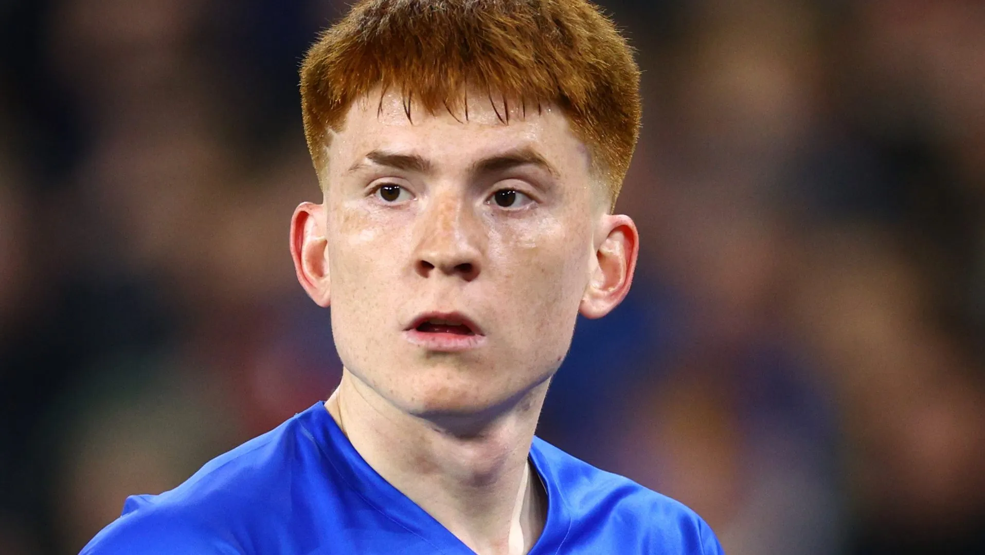 Valentín Barco, alvo do Chelsea, em ação pelo Brighton