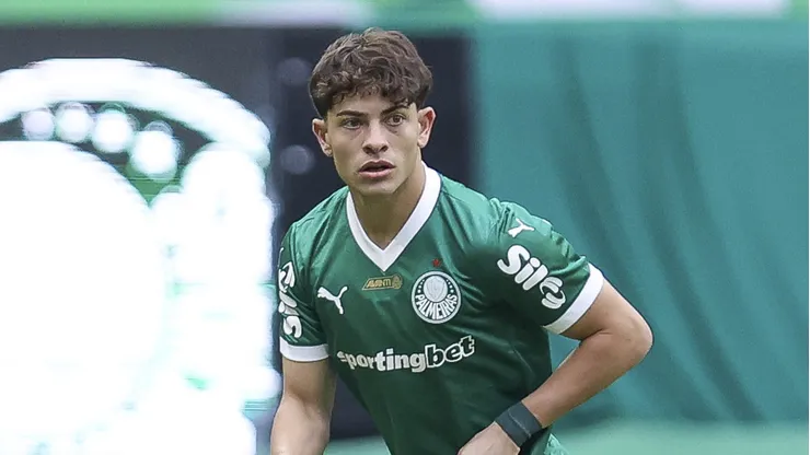 Milan terá que pagar R$ 126 milhões ao Palmeiras se quiser Giay. (Foto: Ricardo Moreira/Getty Images)