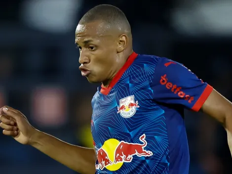 Zenit faz nova proposta para contratar Jhon Jhon