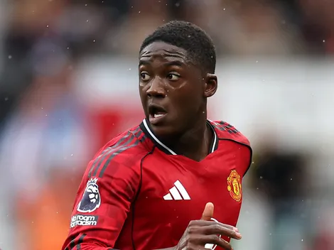 Napoli quer empréstimo com opção de compra do United por Mainoo