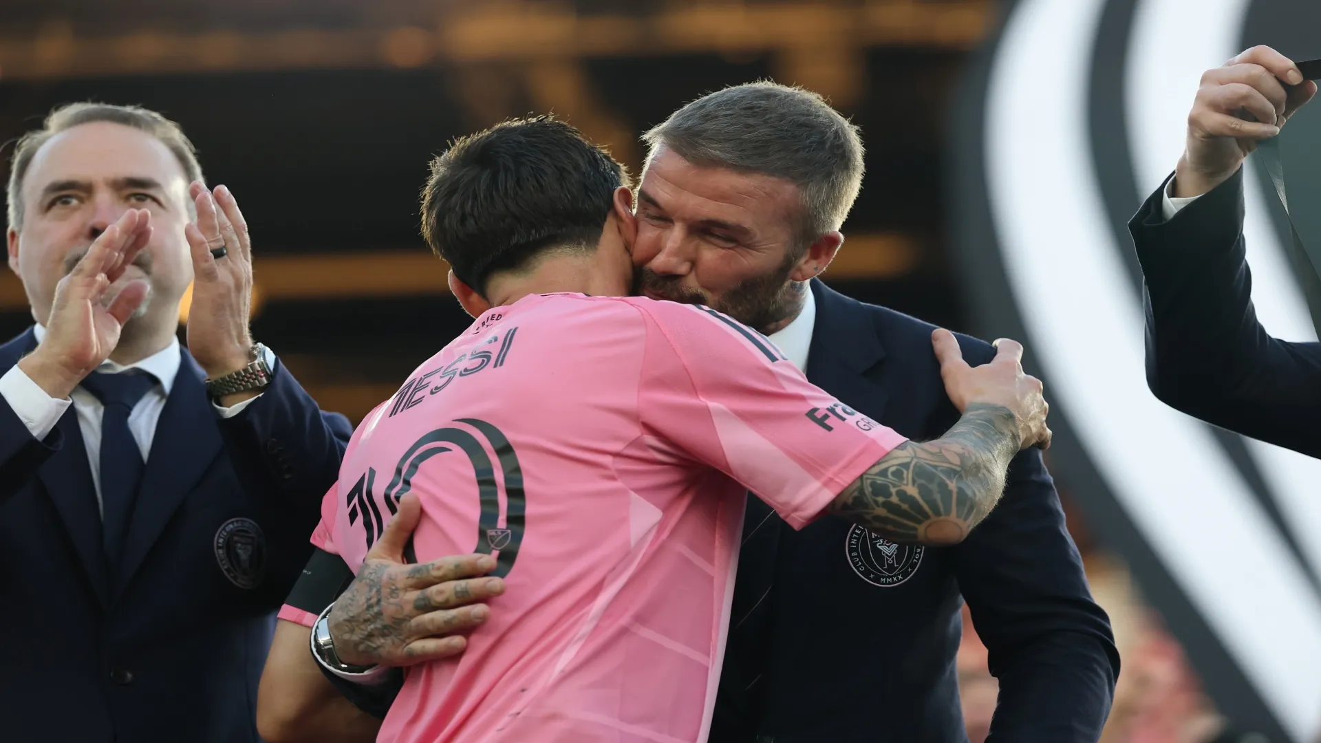 Beckham cumprimenta Messi após título do Inter Miami da MLS – Elsa/Getty Images
