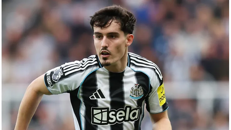 Manchester City avalia proposta de R$469 milhões para contratar Tino Livramento. (Photo by Matt McNulty/Getty Images)