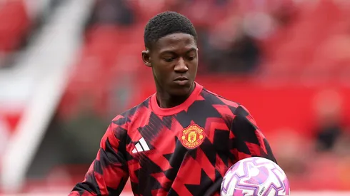 Mainoo poderia deixar o Manchester United para jogar no Chelsea, sugere Scholes. (Photo by Jan Kruger/Getty Images)