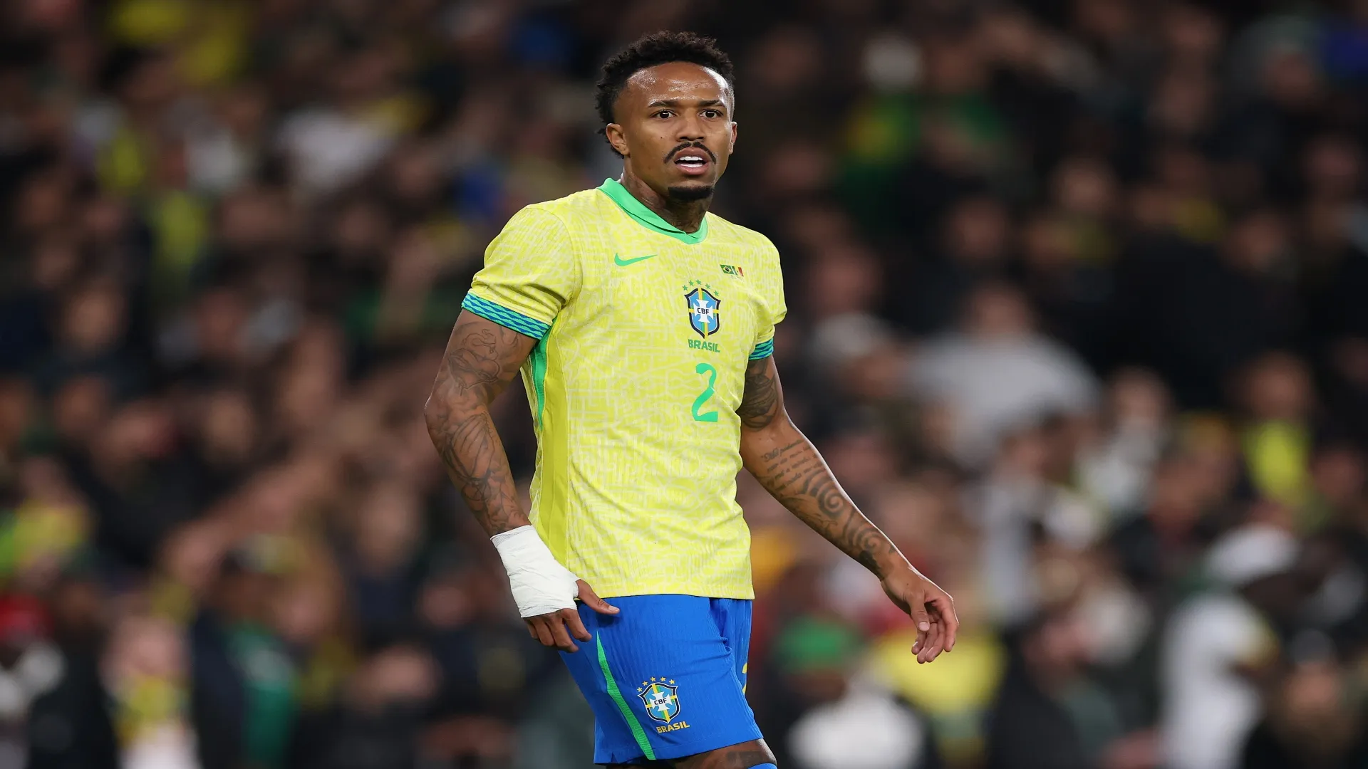 Éder Militão em ação pela Seleção Brasileira – Ryan Pierse/Getty Images