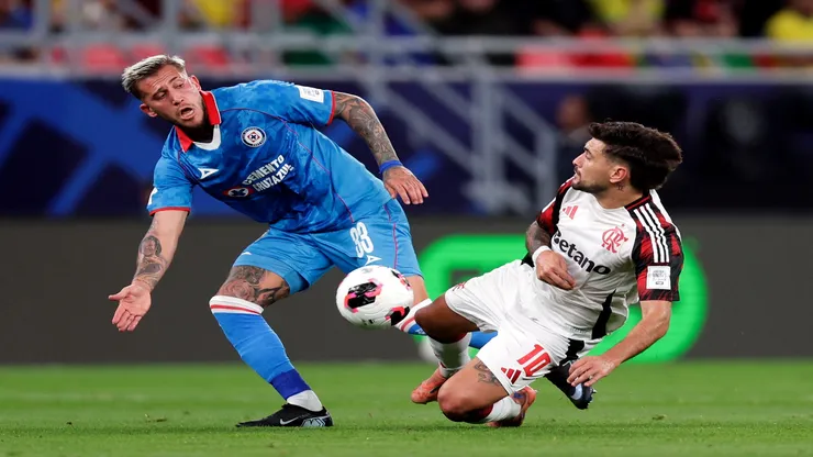 Arrascaeta, do Flamengo, em lance contra o Cruz Azul - Getty Images/Getty Images