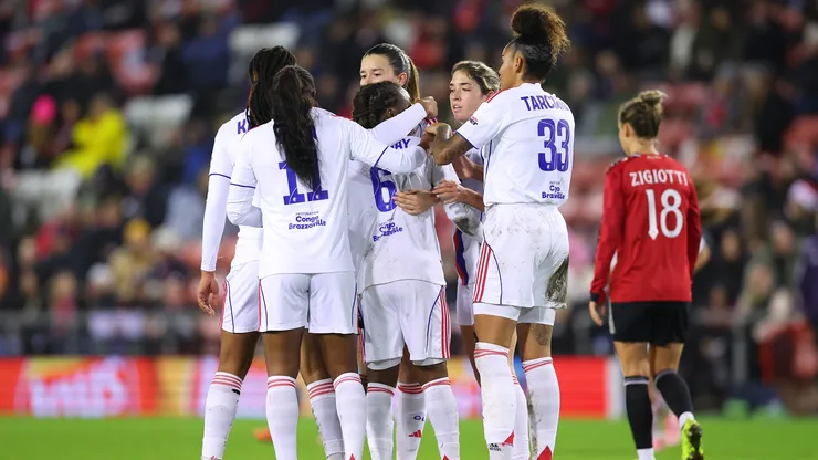 Lyonnes vencem e encaminha a classificação para as quartas de finais da Champions Feminina - Foto: Molly Darlington/Getty Images