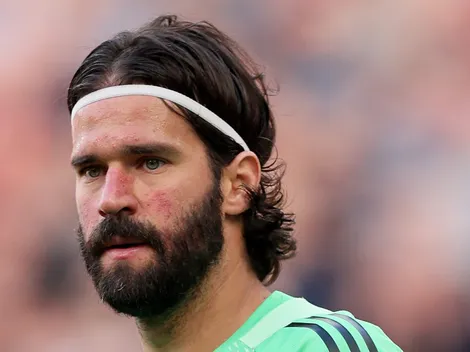 Milan ganha concorrência do Al-Nassr na disputa por Alisson, do Liverpool