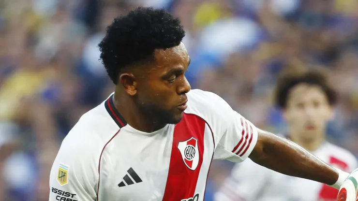 River Plate e Cruz Azul consultam situação de Borré; Inter aguarda proposta oficial. (Foto: Marcos Brindicci/Getty Images)
