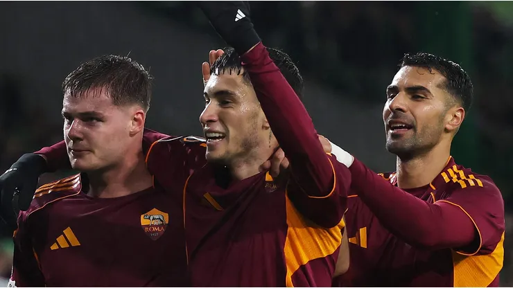 Roma vence na Liga Europa e jogadores comemoram. (Photo by Ian MacNicol/Getty Images)