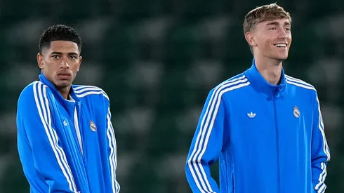Dean Huijsen e Jude Bellingham em pré jogo do Real Madrid. (Photo by Angel Martinez/Getty Images)