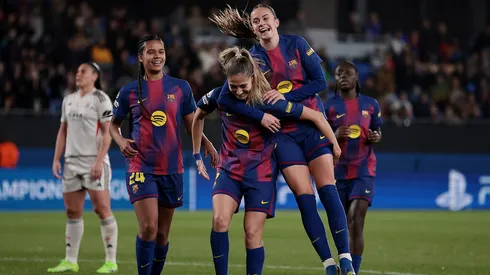 O Barcelona é o líder isolado da Liga F com sete pontos a frente do Real Madrid - Foto: Eric Alonso/Getty Images