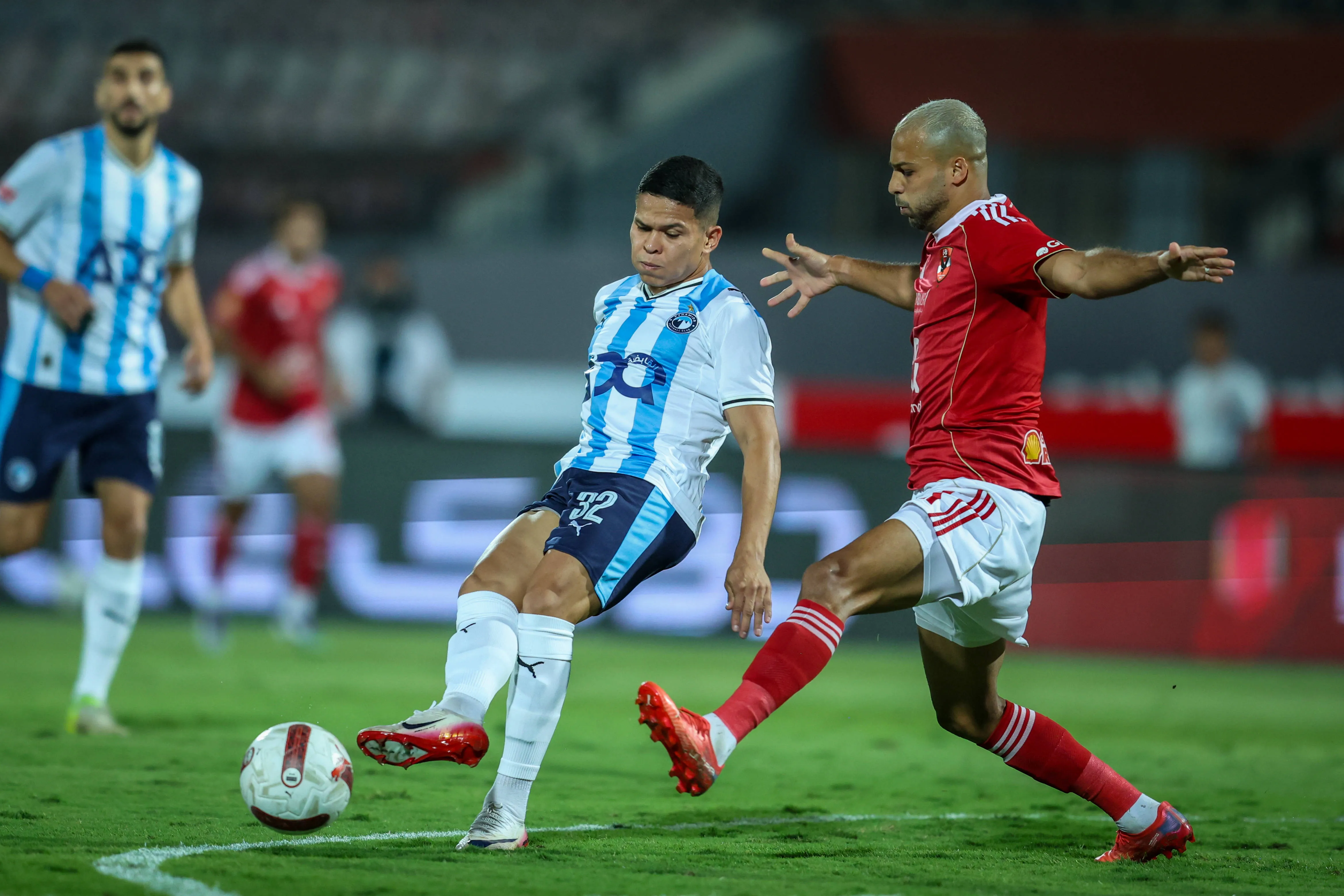 Ewerton em ação pelo Pyramids. Foto: Imago