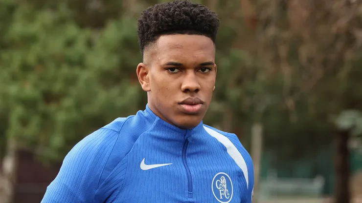 Estêvão durante um treino pelo Chelsea. Foto: Jasper Wax/Getty Images