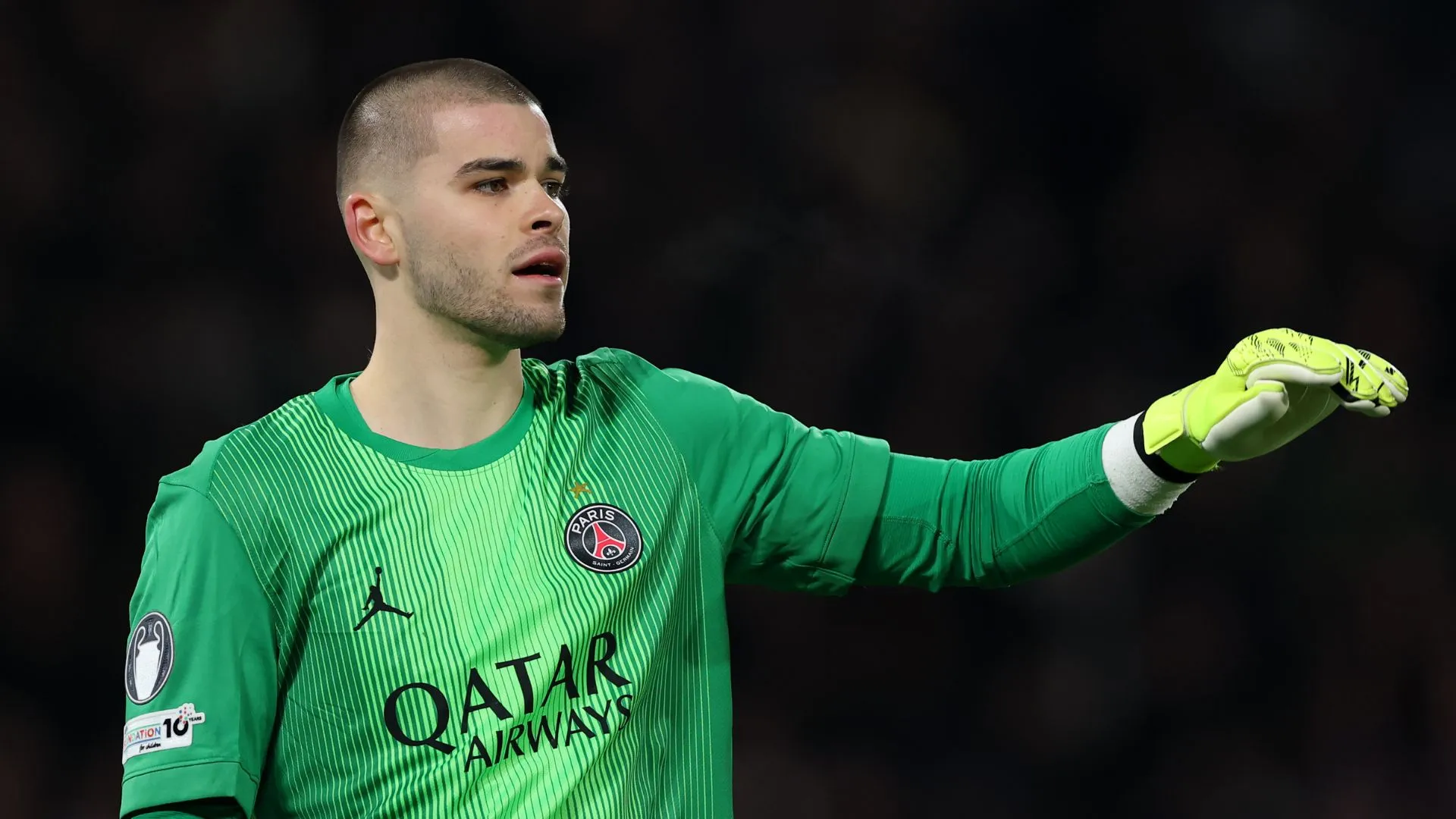 Chevalier é o goleiro titular do PSG após a transferência de Donnarumma para o Manchester City (foto: Justin Setterfield/Getty Images)