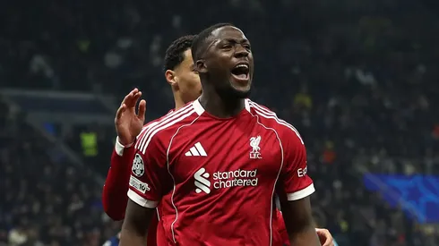 Liverpool mira contratação de Jérémy Jacquet como substituto de Ibrahima Konaté. (Photo by Marco Luzzani/Getty Images)