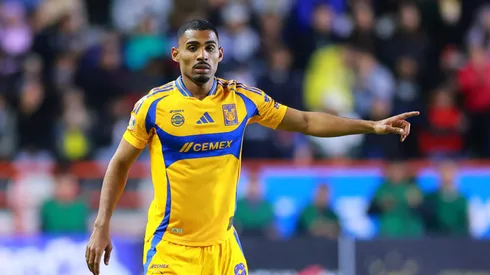 O zagueiro Joaquim em ação pelo Tigres (Hector Vivas/Getty Images)