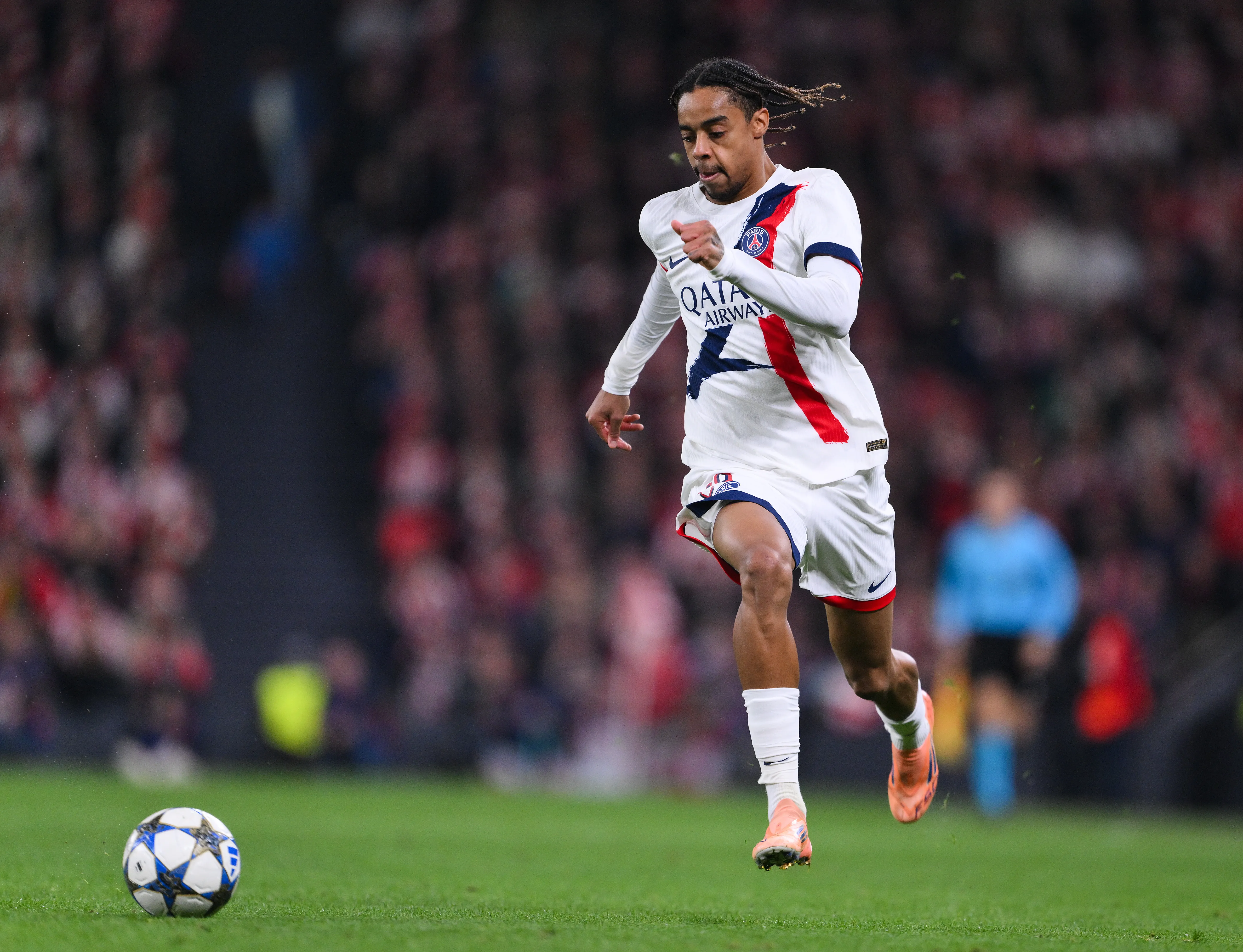 Barcola pelo PSG. Foto: David Ramos/Getty Images