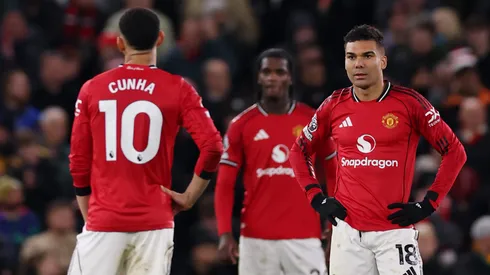 Casemiro e Bruno Fernandes em partida do Manchester United - (Photo by Carl Recine/Getty Images)