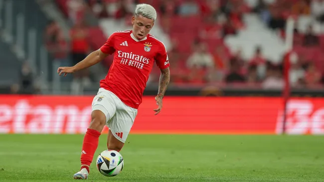 Gianluca Prestianni durante amistoso de pré-temporada. Foto: Carlos Rodrigues/Getty Images