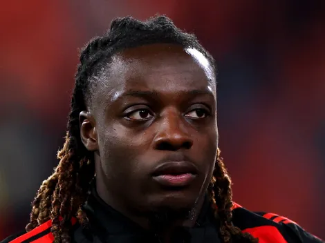 Guardiola confirma ausência de Doku no Manchester City