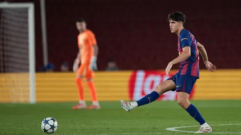 Cubarsí se firmou como titular do Barcelona rapidamente após ser promovido ao elenco profissional