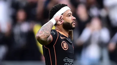 Memphis Depay em jogo do Corinthians. Foto: Mauro Horita/Getty Images