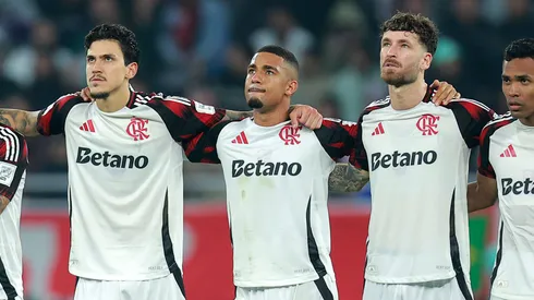 Torcida do PSG faz piada com o Flamengo após vitória no Intercontinental. (Foto: Getty Images/Getty Images)