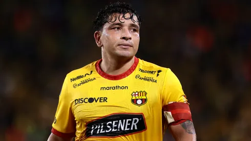 Violência choca Equador: Mario Pineida, lateral do Barcelona SC, e esposa assassinados em Guayaquil. (Foto: Franklin Jacome/Getty Images)