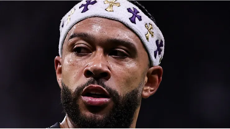 Câmeras flagram Depay irritado com Dorival em Corinthians x Vasco. Foto: Fabio Giannelli/AGIF