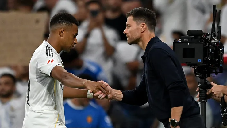 Dependência crônica: Xabi Alonso força Mbappé e Real Madrid aprofunda crise técnica. (Foto: Denis Doyle/Getty Images)