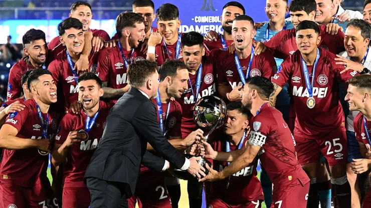 Lanús vai enfrentar o Flamengo na Recopa. Christian Alvarenga/Getty Images.