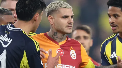 Icardi durante clássico do campeonato turco. (Photo by Ahmad Mora/Getty Images)