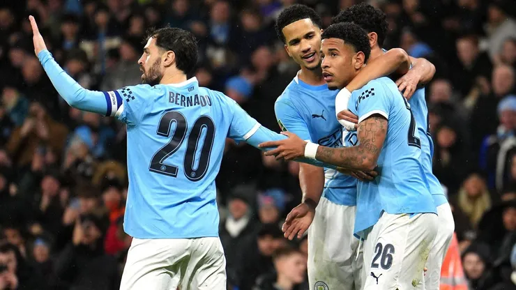 Savinho marcou um dos gols na vitória sobre o Brentford, pela Copa da Liga Inglesa