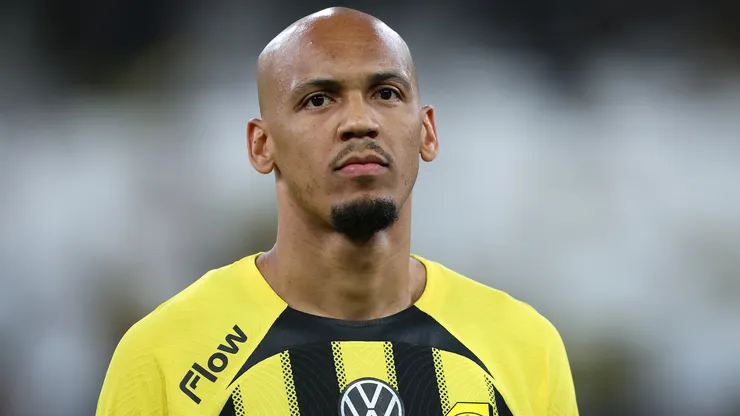 Fabinho em campo pelo Al-Ittihad. Foto: Yasser Bakhsh/Getty Images