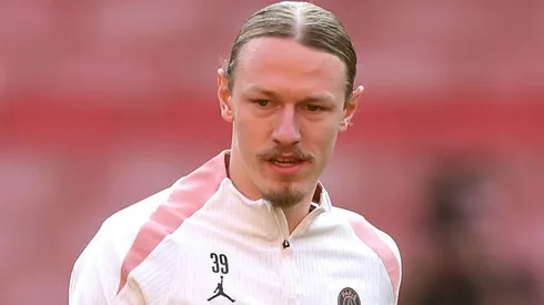 Goleiro Matvey Safonov do PSG sofreu uma fratura na mão (Foto: Alex Davidson/Getty Images)