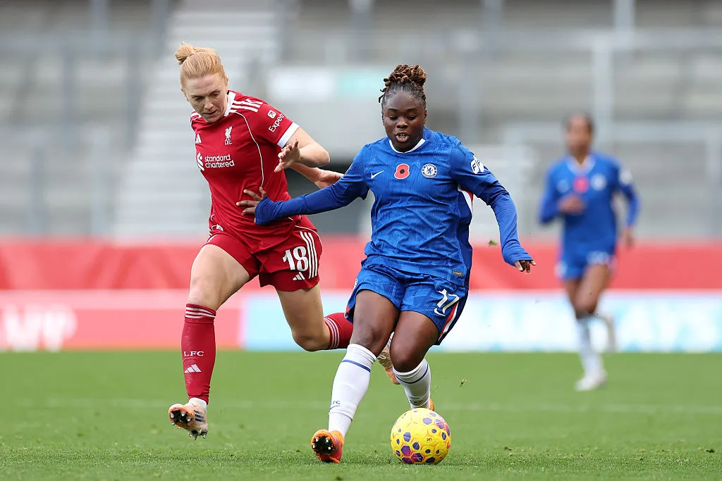 Chelsea e Liverpool voltam a se enfrentar após um empate em 1 a 1 na WSL - Foto: Jan Kruger/Getty Images