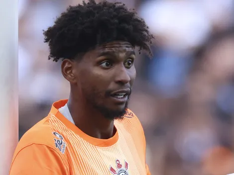 Italianos topam pagar R$ 40 milhões por Hugo Souza; Corinthians rejeita