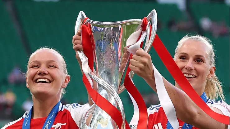 Arsenal Feminino (Photo by Maja Hitij/Getty Images)