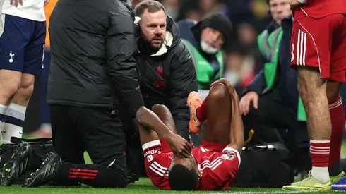 Isak fez gol pelo Liverpool e se machucou