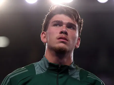 Renato Marin se torna o goleiro mais jovem a estrear pelo clube