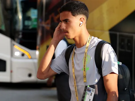 Vitor Reis, ex-Palmeiras e City, desvia chute e 'trai' goleiro em Girona x Atlético